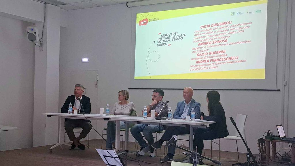 Andrea Franceschelli, Catia Chiusaroli, Andrea Spinosa e Giulio Guerrini nel talk sulla mobilità