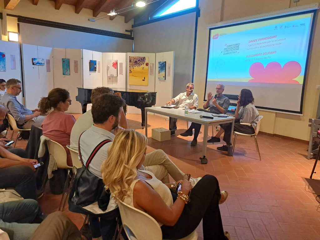 Davide Parmeggiani e Alessandro Delpiano nel talk “Territorio: prevenzione e protezione ambientale”